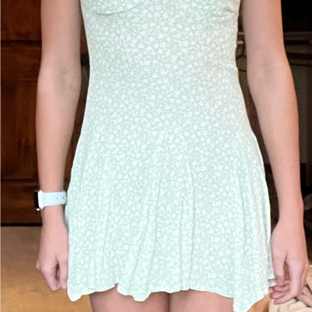 Elegant Green Floral Slip Dress - Picture 6 of 8